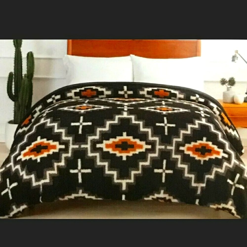 Queen Pendleton Sherpa Blanket Black Otero Throw